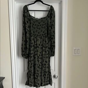 GAP Green Tiered Sundress with Bishop Sleeves